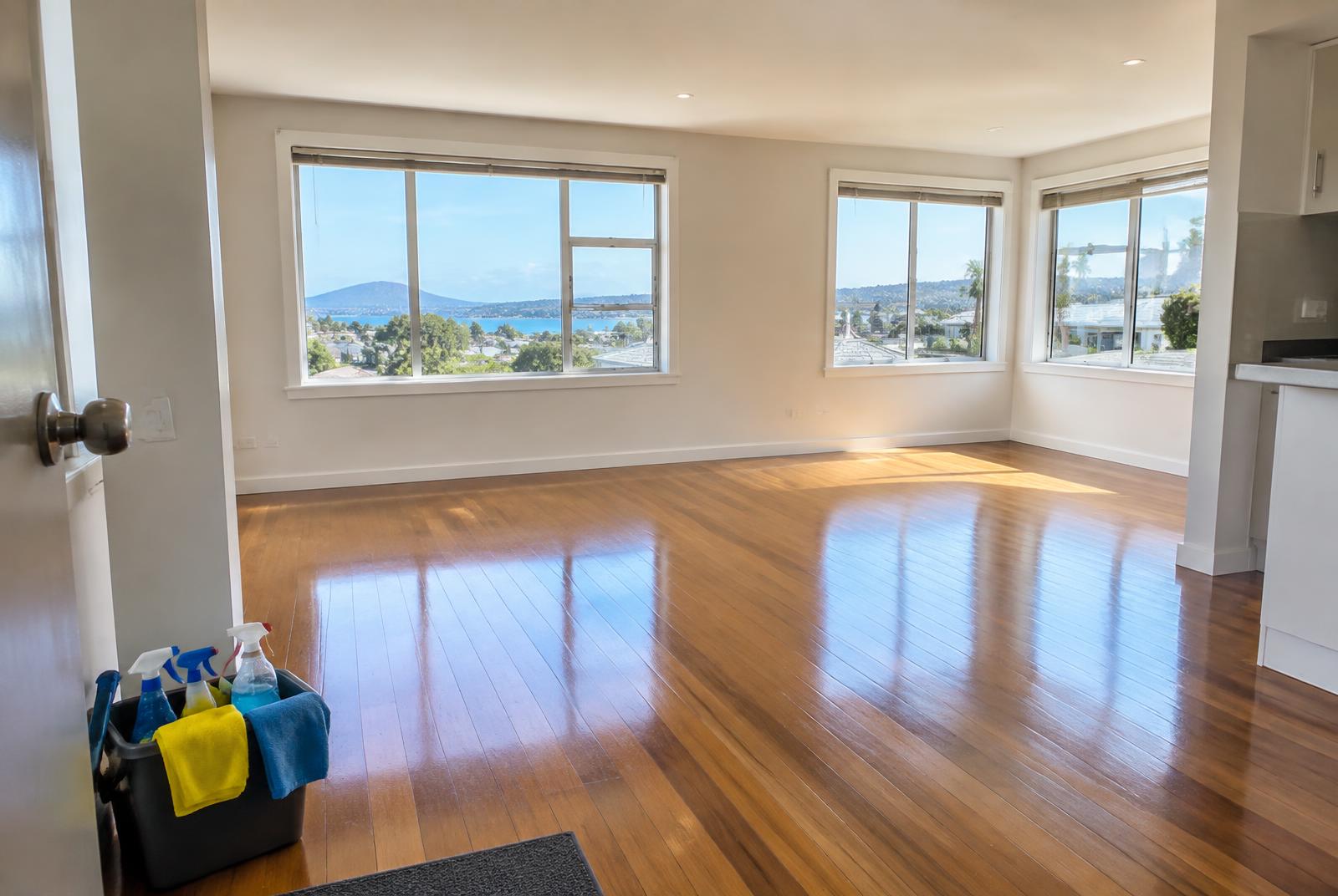 Move-In / Move-Out Cleaning in a professional commercial setting